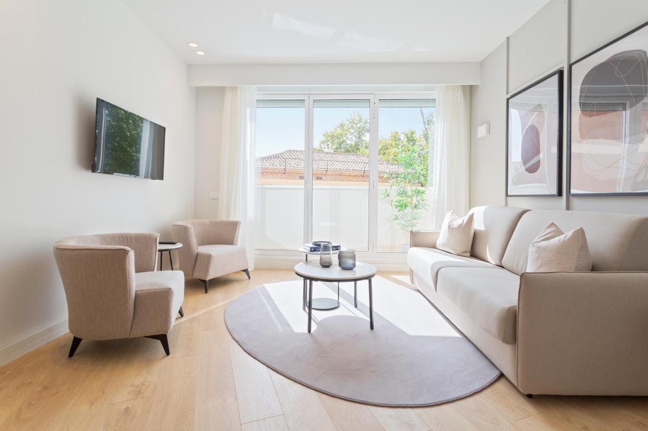 One-Bedroom Apartment,1306566457:JPEG